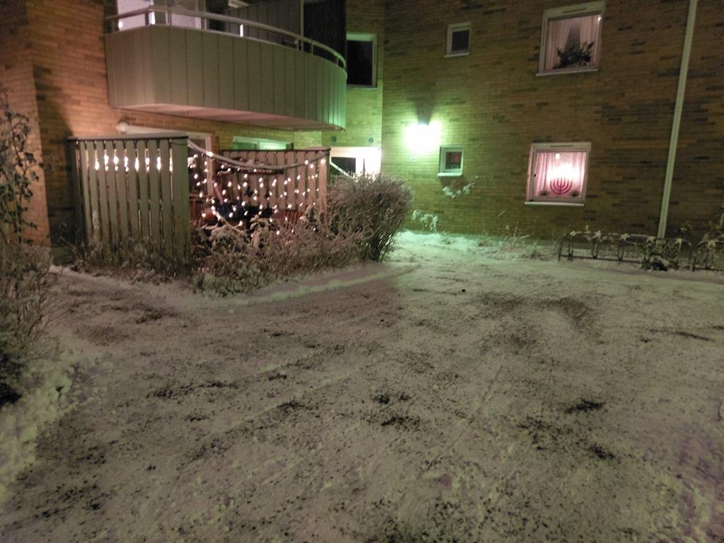 Snön röjd och sandning utförd för bostadsrättsföreningen Dragontorpet i Sollentuna